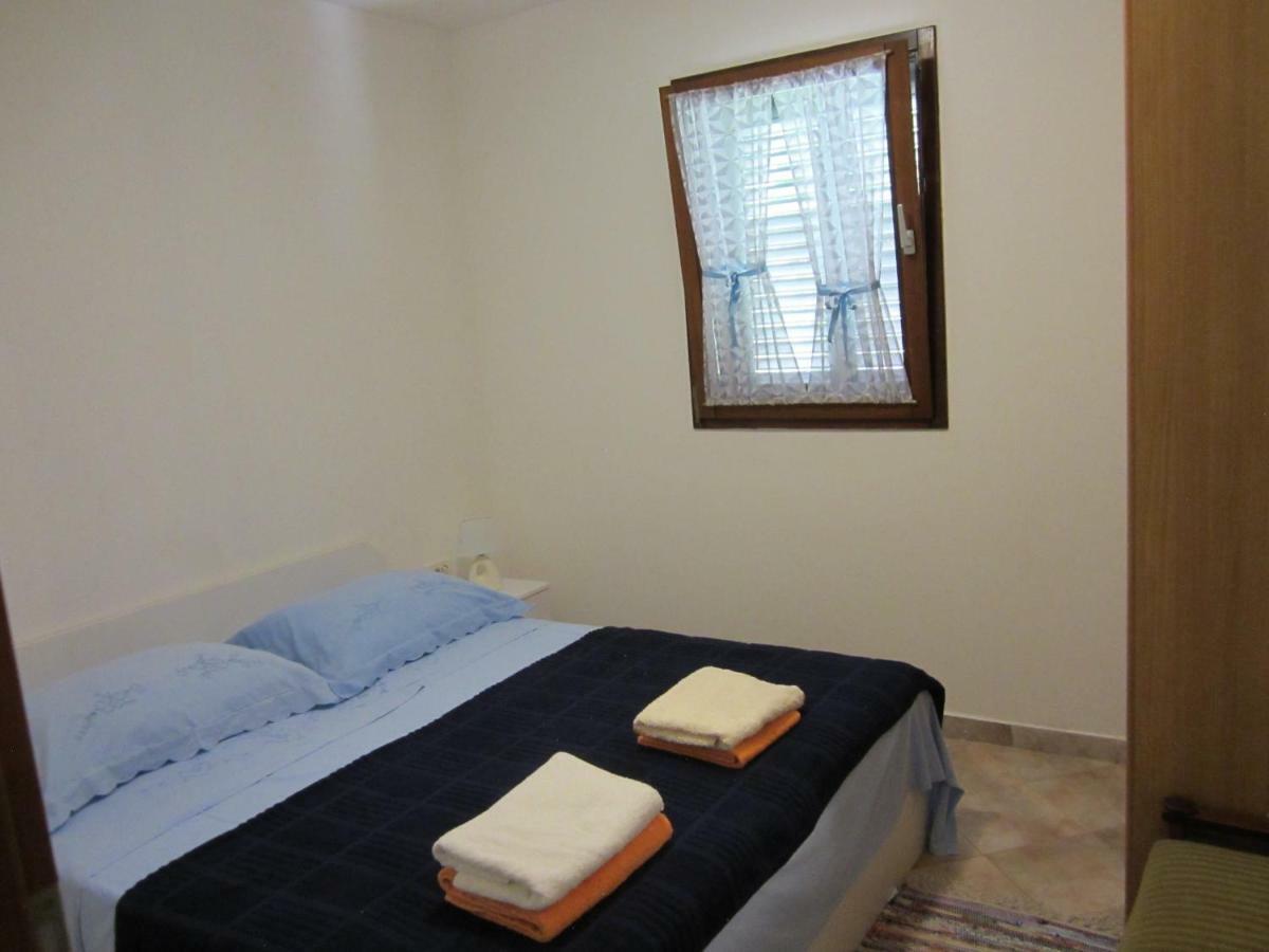 Apartmani Lina Drvenik Veliki Zewnętrze zdjęcie