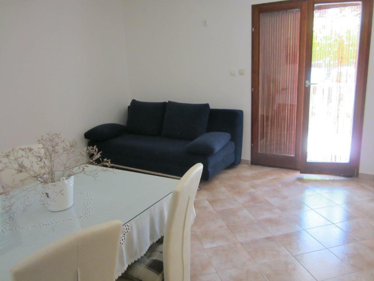 Apartmani Lina Drvenik Veliki Zewnętrze zdjęcie