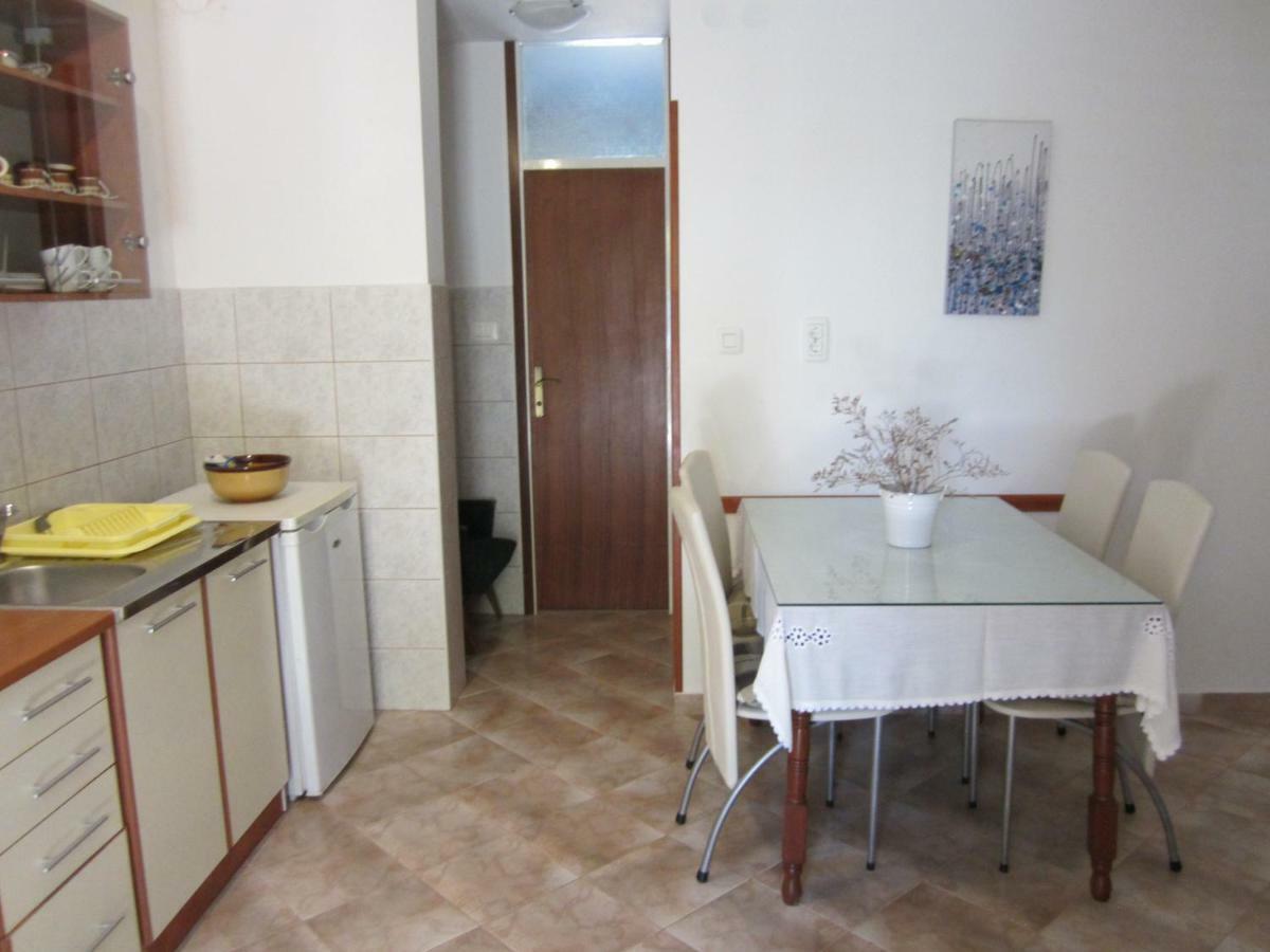 Apartmani Lina Drvenik Veliki Zewnętrze zdjęcie